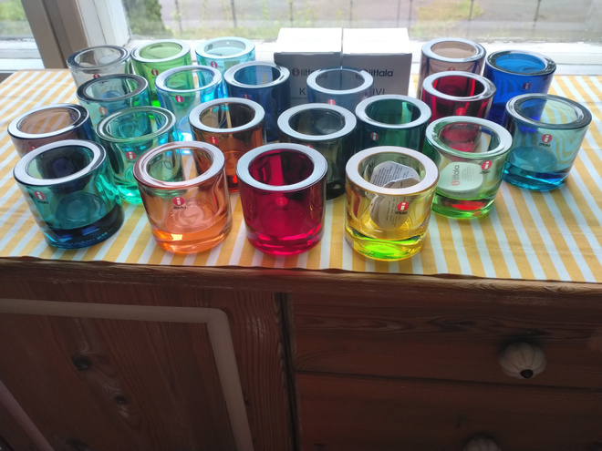 Iittala tuikkuja 23 kpl värilajitelma
