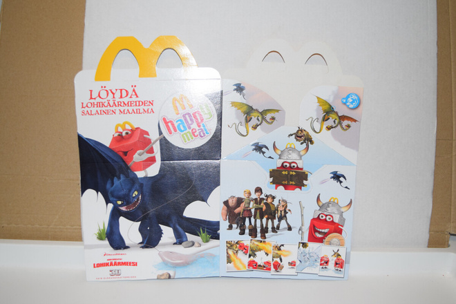 Mcdonalds's Happy meal laatikko näin koulutat lohikäärmeesi