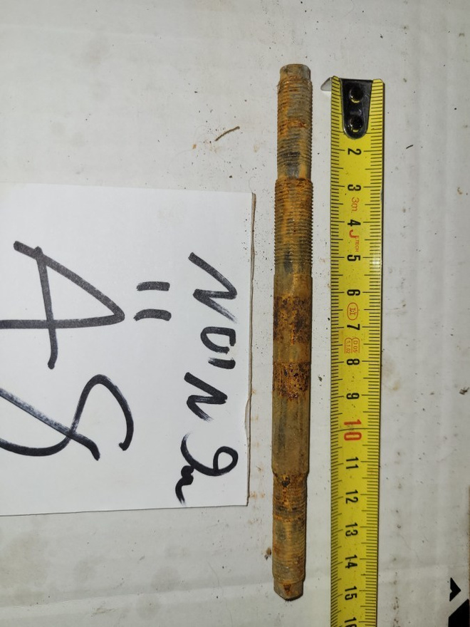 Tunturi tai muu vanha mopo akseli 9mm