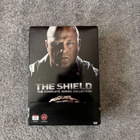 LAIN VARJOLLA-THE SHIELD -THE COMPLETE SERIES COLLECTION - pikkukuva 1