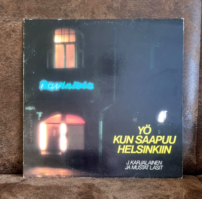 J.Karjalainen • yö saapuu Helsinkiin LP