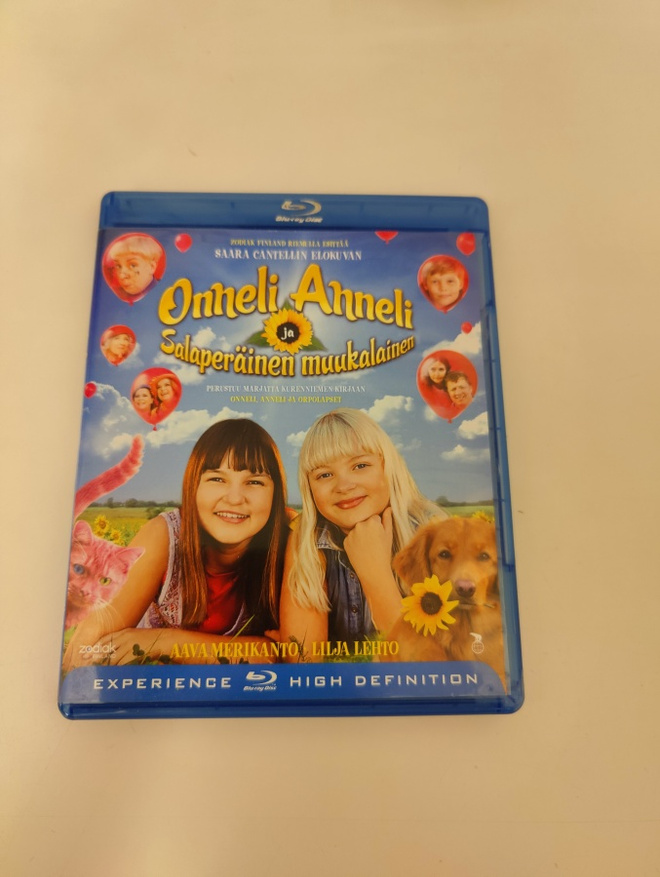Onneli, Anneli ja salaperäinen muukalainen (BD)