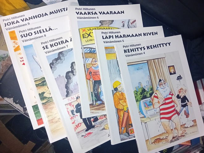 Petri Hiltunen  : Väinämöinen 4-9 ( SIS POSTIKULU )
