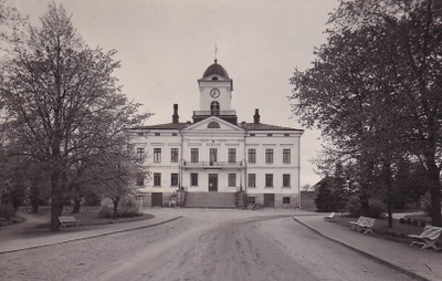 KRISTIINA RAATIHUONE VALOKUVA 1950