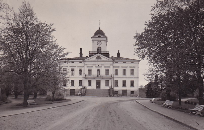 KRISTIINA RAATIHUONE VALOKUVA 1950
