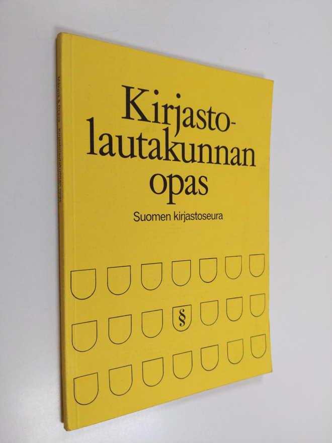 Maija-Liisa Mäkelä : Kirjastolautakunnan opas