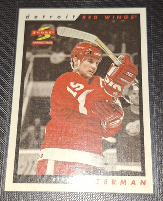 Steve Yzerman 1996-97 Pinnacle Score Golden Blades #60