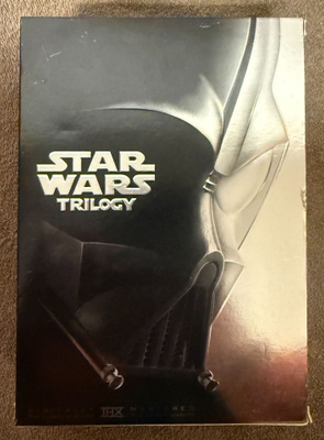 STAR WARS TRILOGY (4 DVD) ORIGINAALI TRILOGIA + EXTROJA