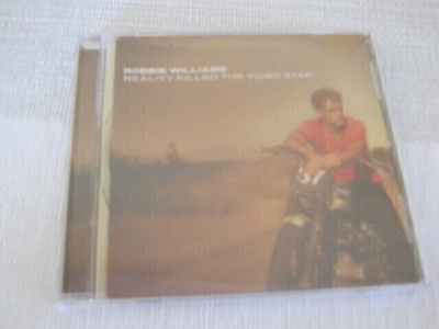 Robbie Williams Reality killed the video star cd muoveissa
