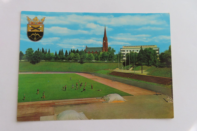 Mikkeli - Kirkko ja urheilukenttä (Kuvataide)
