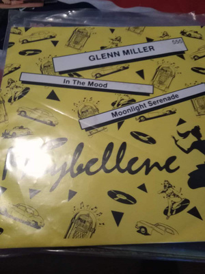 Glenn Miller In The Mood / Moonlight Serenade