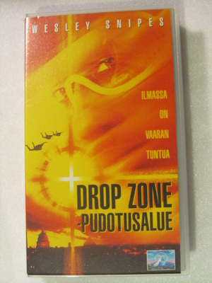 Drop Zone • Pudotusalue VHS