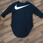 Nike paita pyöristetyllä helmalla koko S - pikkukuva 1