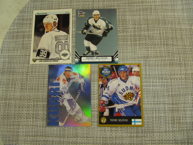 Gretzky ,Selänne 2 kpl ja Kurri kortit.