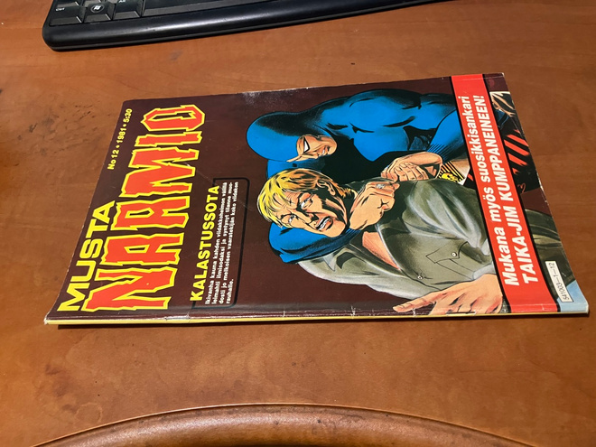 MUSTANAAMIO 12/1981 HYVÄ