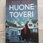 Ruth Ware - Huonetoveri (pokkari) - pikkukuva 1