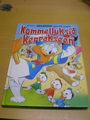Walt Disney Kommelluksia kerrakseen Aku Ankka-lehti 60 vuott