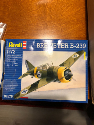 Revell Brewster B-239 suomi pienoismalli