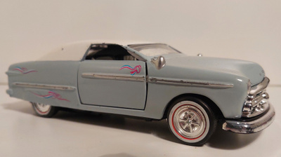Pikkuauto Ford Custom Streetrod 1949/-50