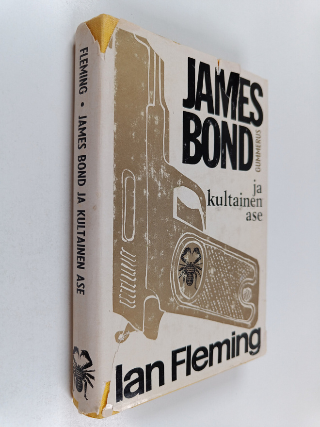 Jan Fleming : James Bond ja kultainen ase