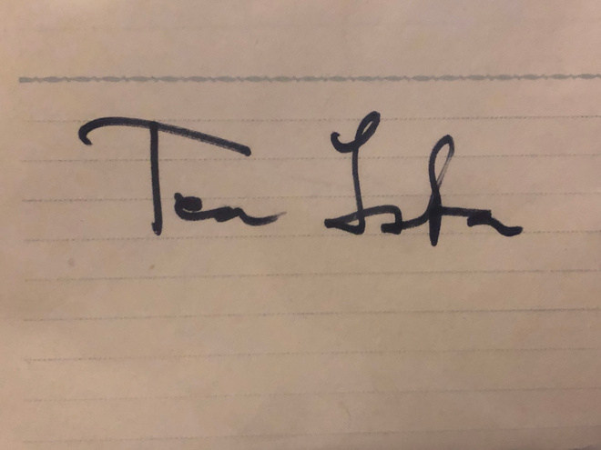 Tea Ista nimikirjoitus paperilla