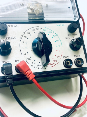 Analoginen. yleismittari Micronta FET-VOM Cat No. 22-206