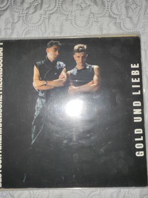 Deutsch Amerikaniche Freudschaft (DAF): Gold Und Liebe (LP)
