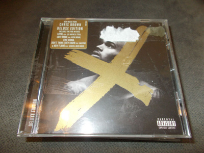 CD CHRIS BROWN ** X **