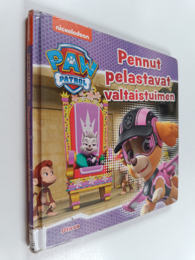 Pennut pelastavat valtaistuimen