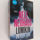 Nele Neuhaus : Lumikin on kuoltava - pikkukuva 1