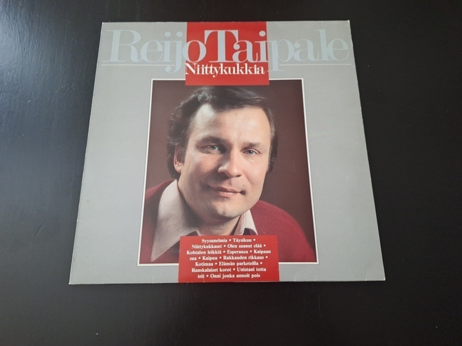 REIJO TAIPALE - NIITTYKUKKIA . LP ( Hyvä kunto )