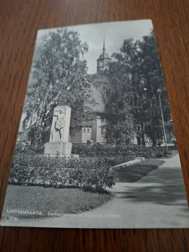 12 Lappeenranta Sankaripatsas ja Kirkko