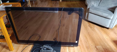 Annetaan: Sharp 46" LC-46LU820e