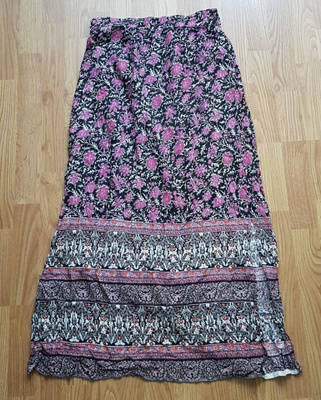 Hyvä vaatepaketti koko M sis.13 kpl