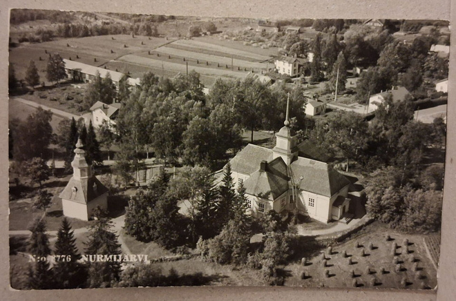 Nurmijärvi: Karhumäki 8776 *** (76)