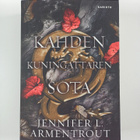 Jennifer L. Armentrout : Kahden kuningattaren sota - pikkukuva 1