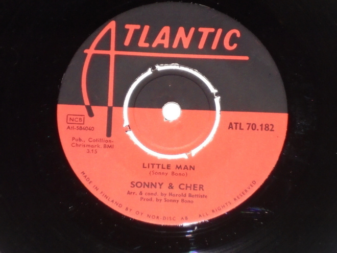 7" SONNY & CHER - Little Man - single 1966 suomi soul EX-