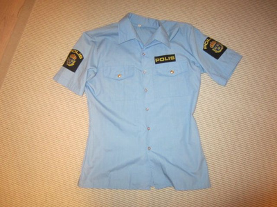 Ruotsin poliisin vanha paita koko B40 vastaa S-kokoa