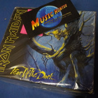 IRON MAIDEN - FEAR OF THE DARK CD + FIGUURI BOKSI - pikkukuva 1