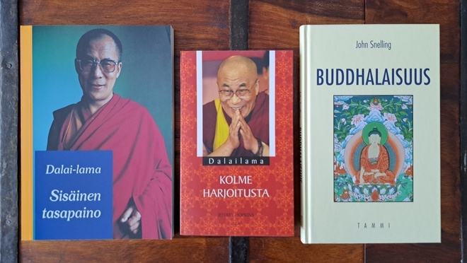 Dalai Lama ja Buddhalaisuus kirjapaketti