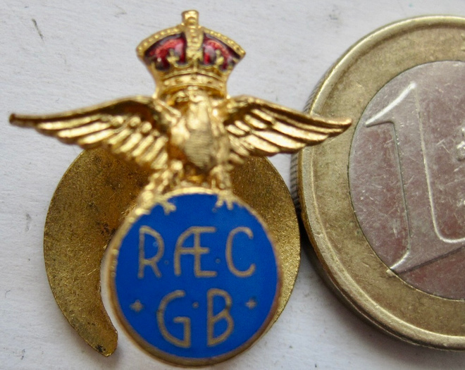 VANHA Merkki RAEC GB ? Ilmailu? Ilmavoimat? Iso-Britannia?