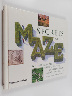 Howard Loxton ym. : Secrets of the Maze - An Interactive ...