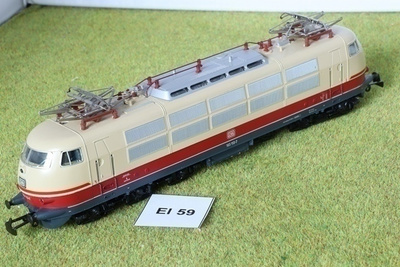 #El59 Märklin 3054+7180 elktr. suunnanvaihtaja+ 5 nap.ank.