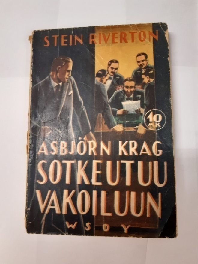 Stein Riverton: Asbjörn Krag sotkeutuu vakoiluun, 1942