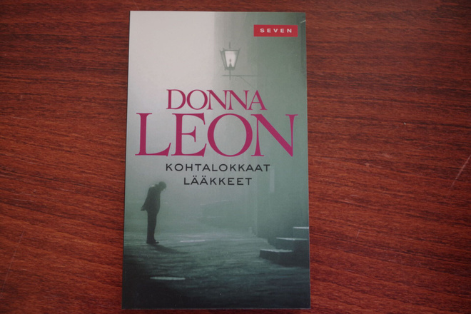 Donna Leon: Kohtalokkaat lääkkeet (2012)