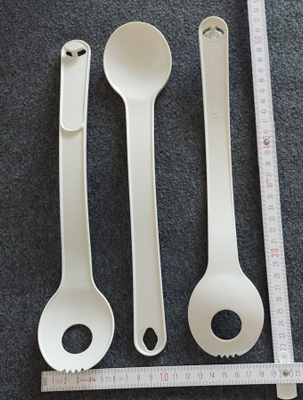 Tupperware salaattiottimet vaalea