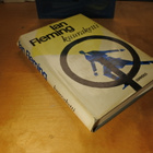 Ian Fleming: Kuuraketti, sidottu - pikkukuva 1