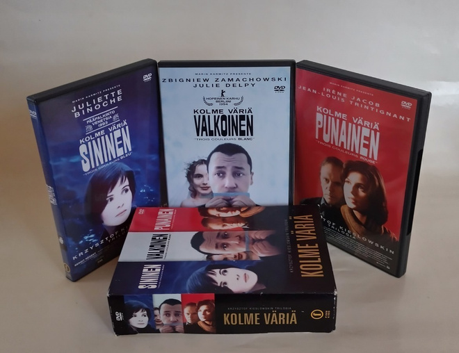 KOLME VÄRIÄ TRILOGIA