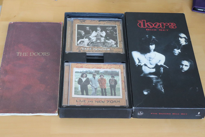 4CD + vihko The Doors : Box Set