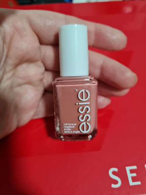 Essie kynsilakka Never Basic